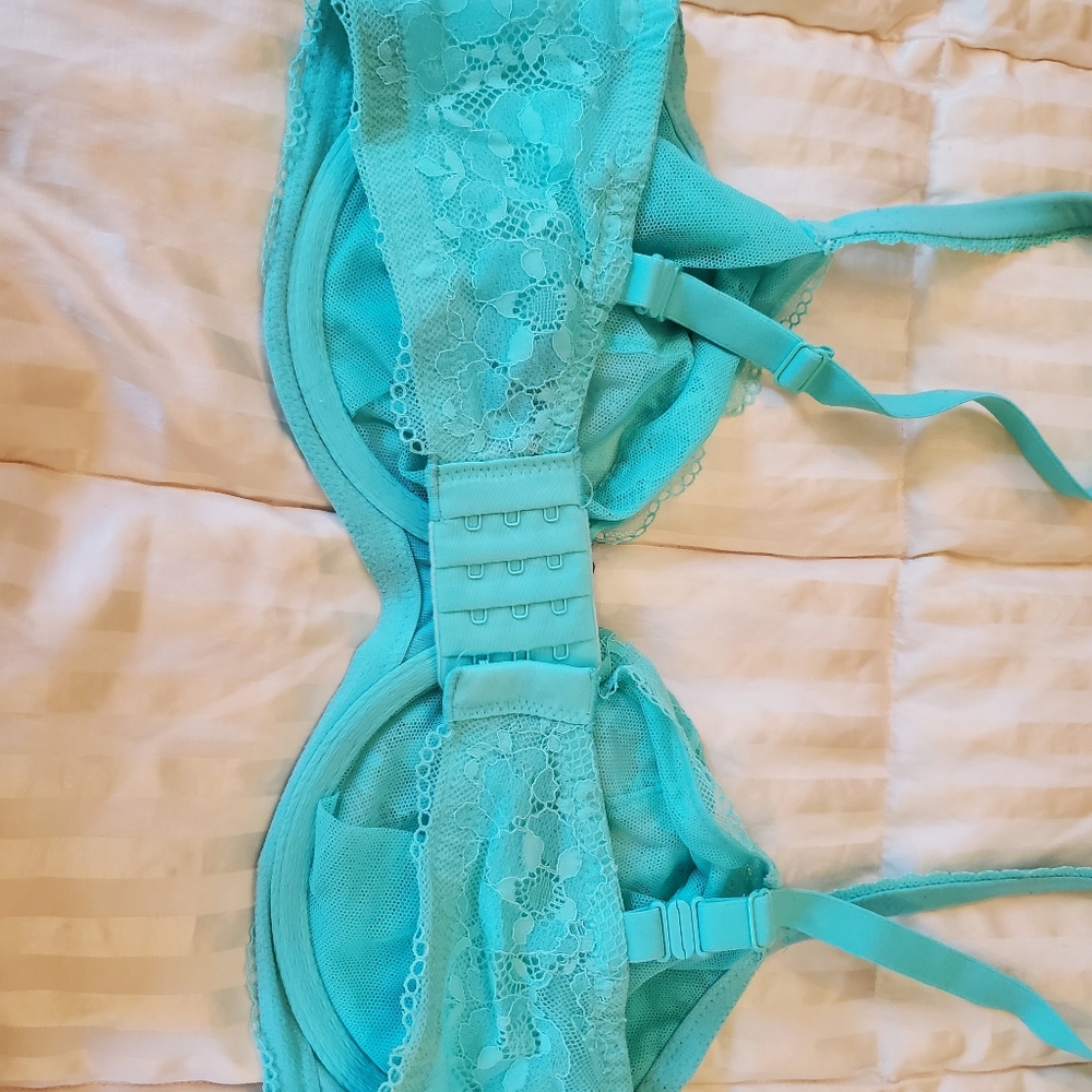 VICTORIA SECRET UNLINED DEMI BRA - Picture 3 of 5